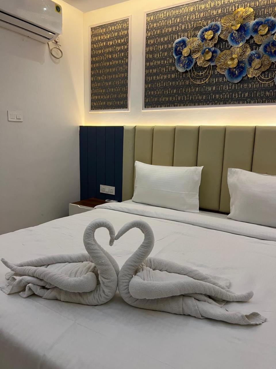 Snr Venus Hotels Tirupati Kültér fotó