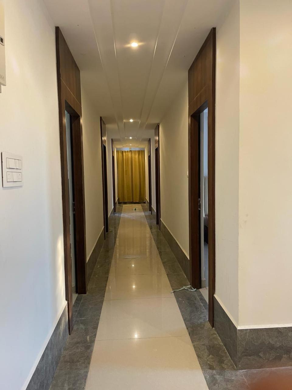 Snr Venus Hotels Tirupati Kültér fotó